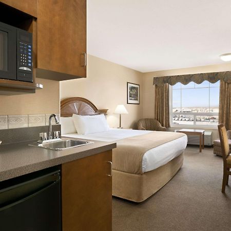 Hotel Super 8 By Wyndham High Level Ab Exterior foto